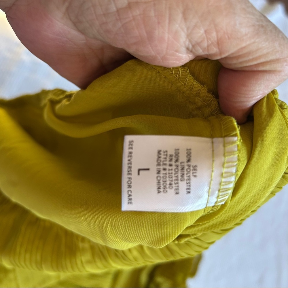 Chartreuse Textured Ruffle Shoulder Blouse | Ribbed Style Top| Size Large - Picture 6 of 6